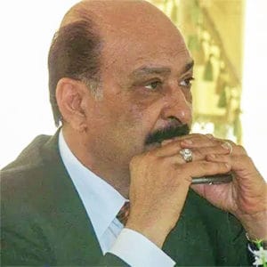 صورة عادل العاني